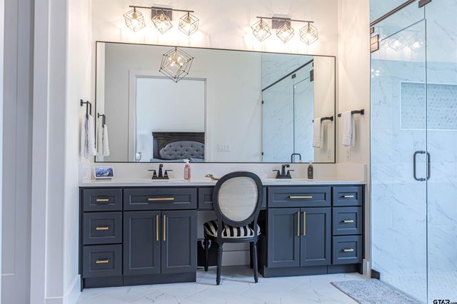 217 DEVONSHIRE, Mt Pleasant, TX 75455