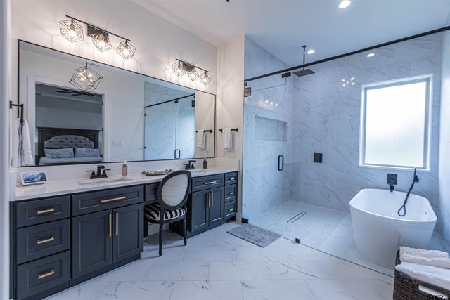 217 DEVONSHIRE, Mt Pleasant, TX 75455