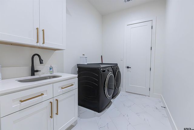 217 DEVONSHIRE, Mt Pleasant, TX 75455