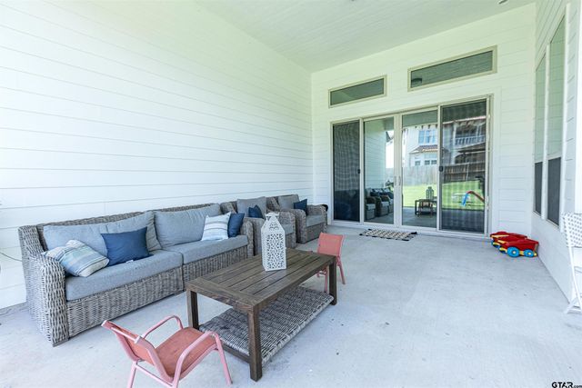 217 DEVONSHIRE, Mt Pleasant, TX 75455