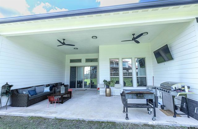 217 DEVONSHIRE, Mt Pleasant, TX 75455