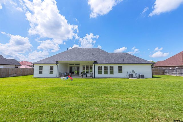 217 DEVONSHIRE, Mt Pleasant, TX 75455