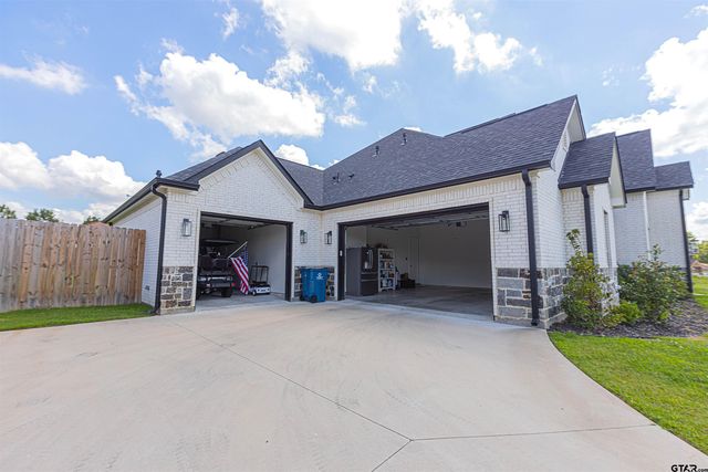 217 DEVONSHIRE, Mt Pleasant, TX 75455