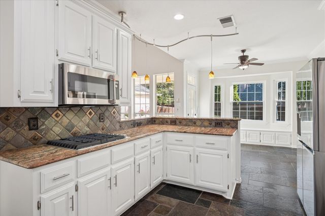 821 Blue Jay Lane, Coppell, TX 75019