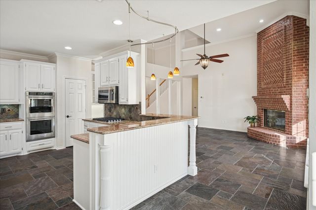 821 Blue Jay Lane, Coppell, TX 75019