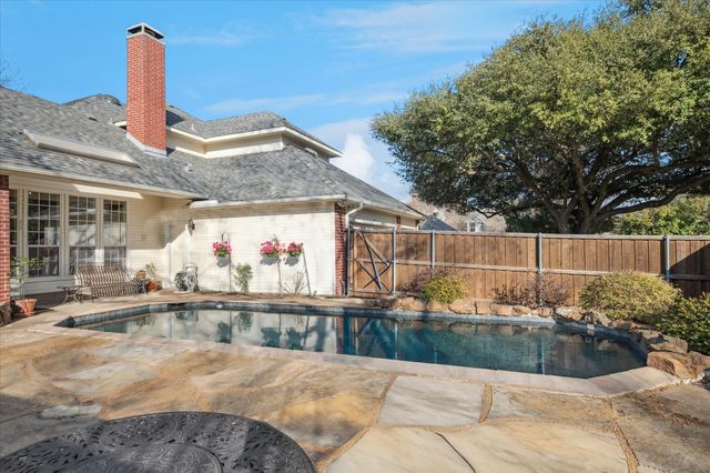 821 Blue Jay Lane, Coppell, TX 75019