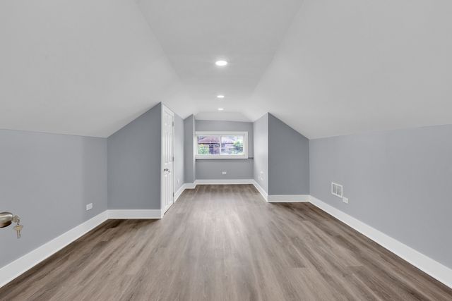 2539 W Morse Avenue, Chicago, IL 60645