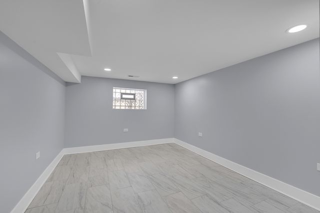 2539 W Morse Avenue, Chicago, IL 60645