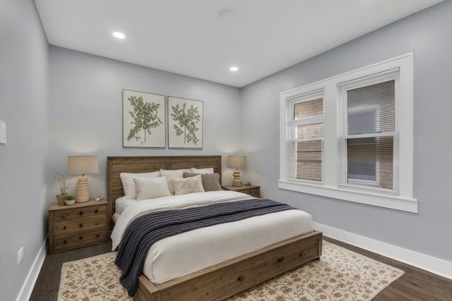 2539 W Morse Avenue, Chicago, IL 60645