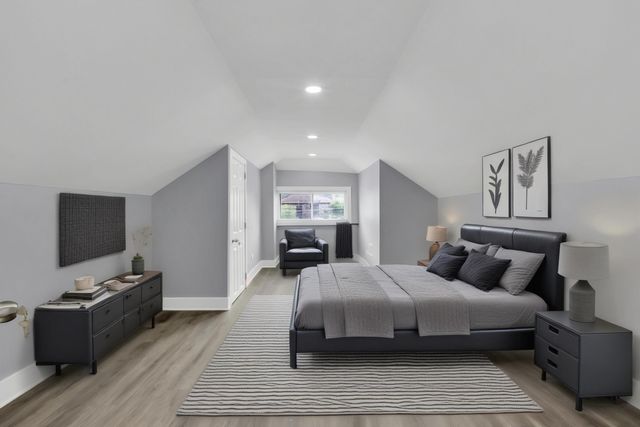 2539 W Morse Avenue, Chicago, IL 60645
