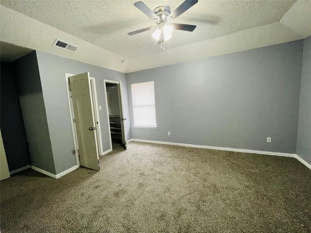 5501 White Dove Drive, Arlington, TX 76017