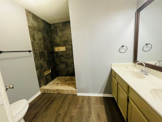 5501 White Dove Drive, Arlington, TX 76017