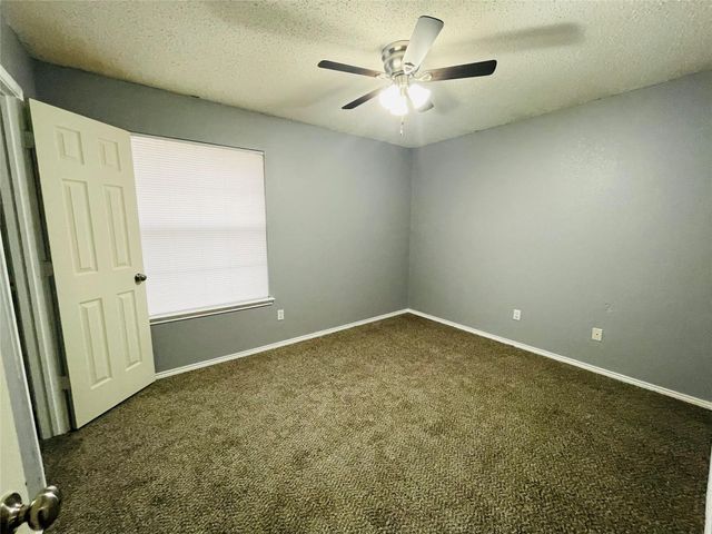 5501 White Dove Drive, Arlington, TX 76017