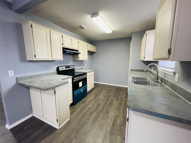 5501 White Dove Drive, Arlington, TX 76017