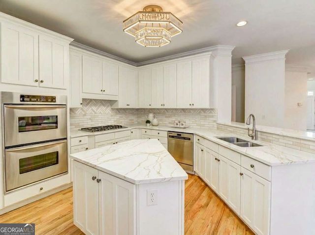 704 Longleaf Drive NE, Atlanta, GA 30342