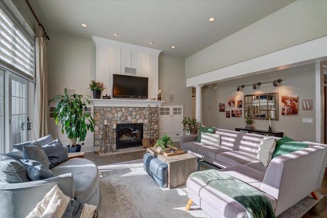 4857 Autumn Leaf Court, Waunakee, WI 53597