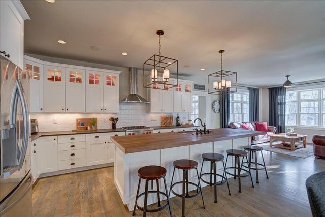 4857 Autumn Leaf Court, Waunakee, WI 53597