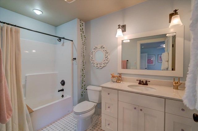 4857 Autumn Leaf Court, Waunakee, WI 53597