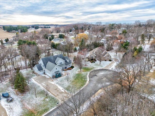 4857 Autumn Leaf Court, Waunakee, WI 53597