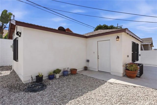 10646 S Wilton Place, Los Angeles, CA 90047