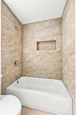 10646 S Wilton Place, Los Angeles, CA 90047