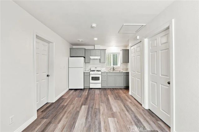 10646 S Wilton Place, Los Angeles, CA 90047