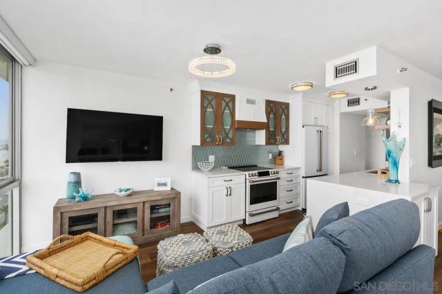 1710 Avenida Del Mundo 1007, Coronado, CA 92118