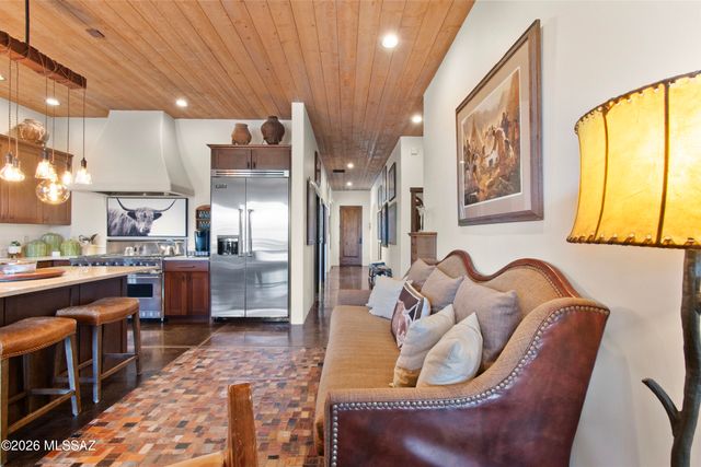 11651 N Adobe Village Place, Marana, AZ 85658
