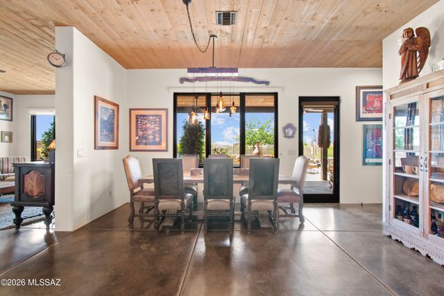 11651 N Adobe Village Place, Marana, AZ 85658