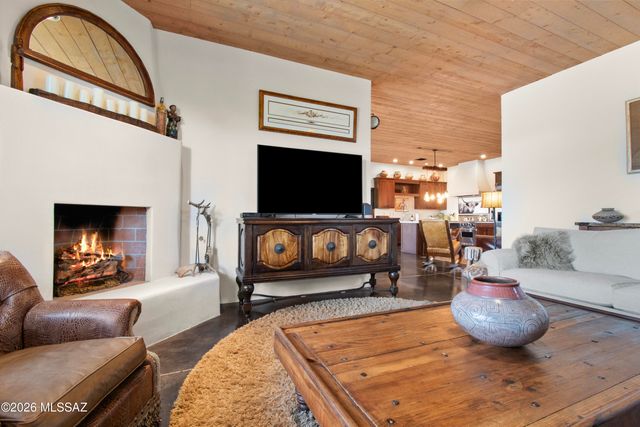 11651 N Adobe Village Place, Marana, AZ 85658