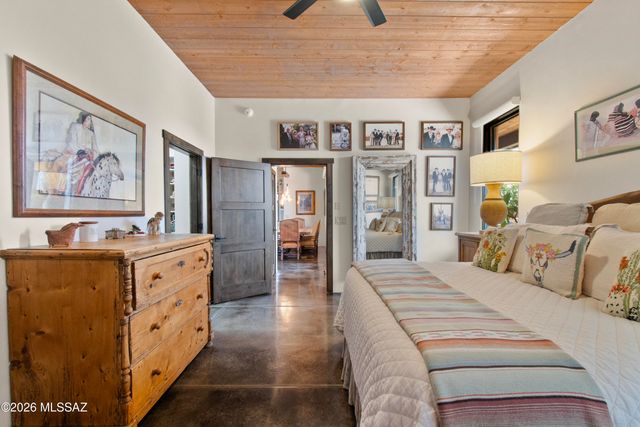 11651 N Adobe Village Place, Marana, AZ 85658