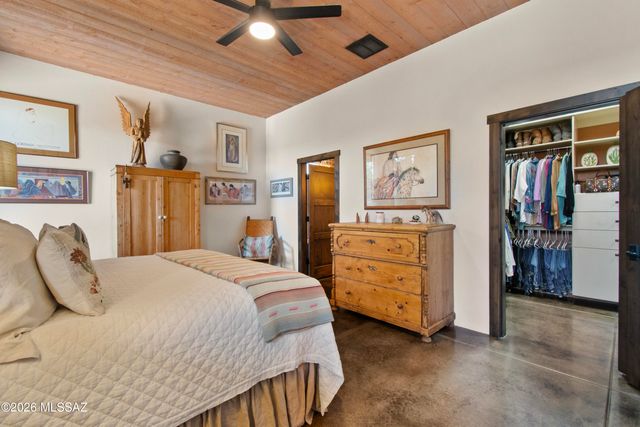 11651 N Adobe Village Place, Marana, AZ 85658