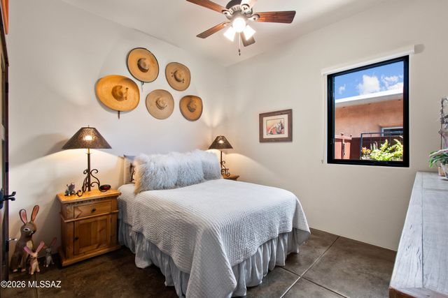 11651 N Adobe Village Place, Marana, AZ 85658
