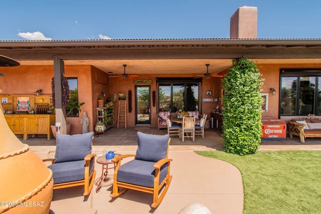 11651 N Adobe Village Place, Marana, AZ 85658