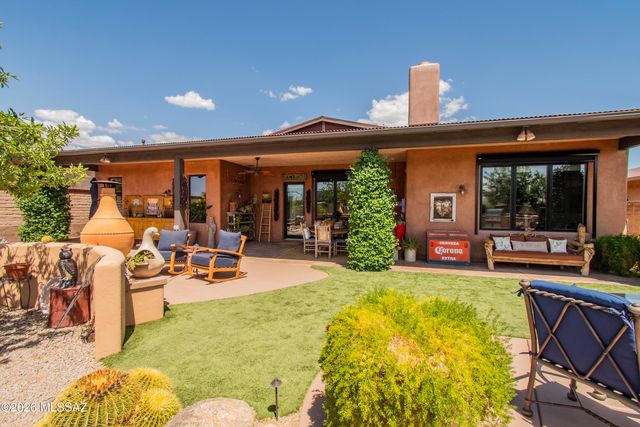 11651 N Adobe Village Place, Marana, AZ 85658