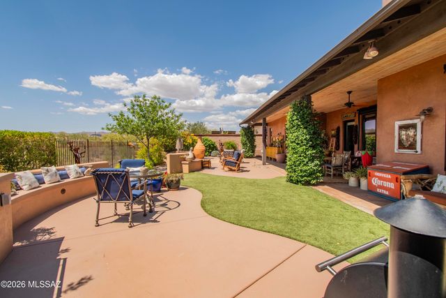 11651 N Adobe Village Place, Marana, AZ 85658