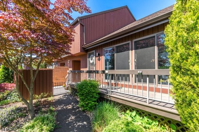 23 Bloomingdale Dr 1C, Hillsborough Twp., NJ 08844