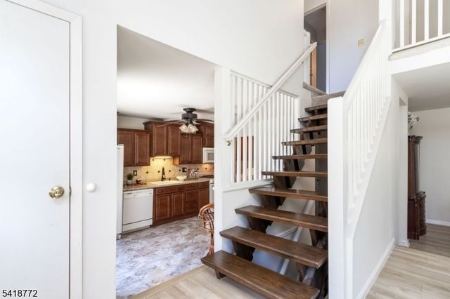 23 Bloomingdale Dr 1C, Hillsborough Twp., NJ 08844