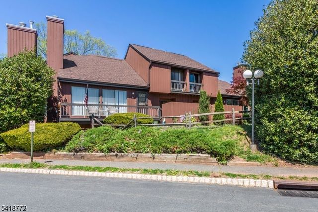 23 Bloomingdale Dr 1C, Hillsborough Twp., NJ 08844