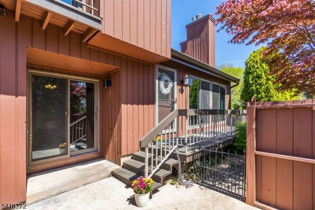 23 Bloomingdale Dr 1C, Hillsborough Twp., NJ 08844