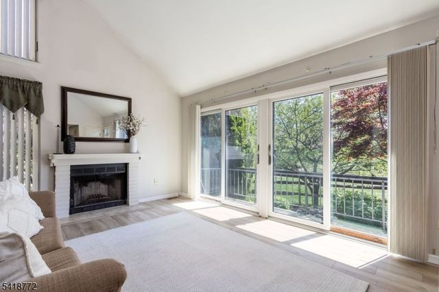 23 Bloomingdale Dr 1C, Hillsborough Twp., NJ 08844