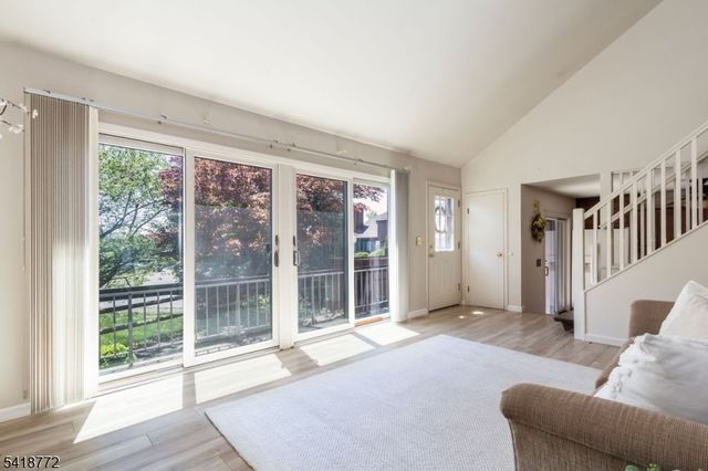 23 Bloomingdale Dr 1C, Hillsborough Twp., NJ 08844