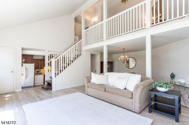 23 Bloomingdale Dr 1C, Hillsborough Twp., NJ 08844