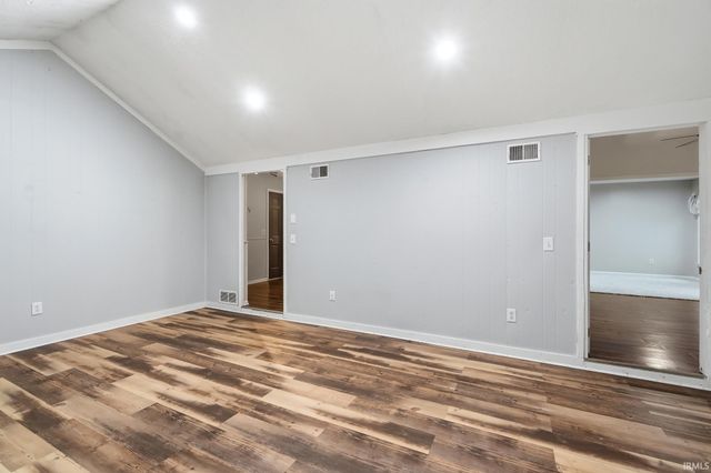 2127 Skyhawk Drive, Fort Wayne, IN 46815