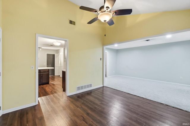 2127 Skyhawk Drive, Fort Wayne, IN 46815