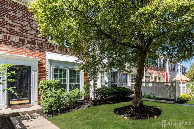 10 Brighton Way, North Brunswick, NJ 08902