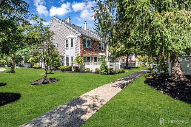 10 Brighton Way, North Brunswick, NJ 08902