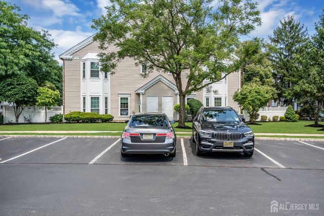 10 Brighton Way, North Brunswick, NJ 08902