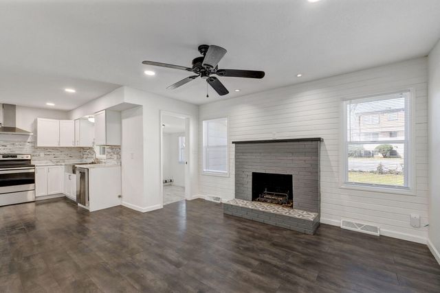 1941 S Sagamont Avenue, Springfield, MO 65807