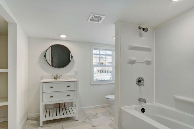 1941 S Sagamont Avenue, Springfield, MO 65807